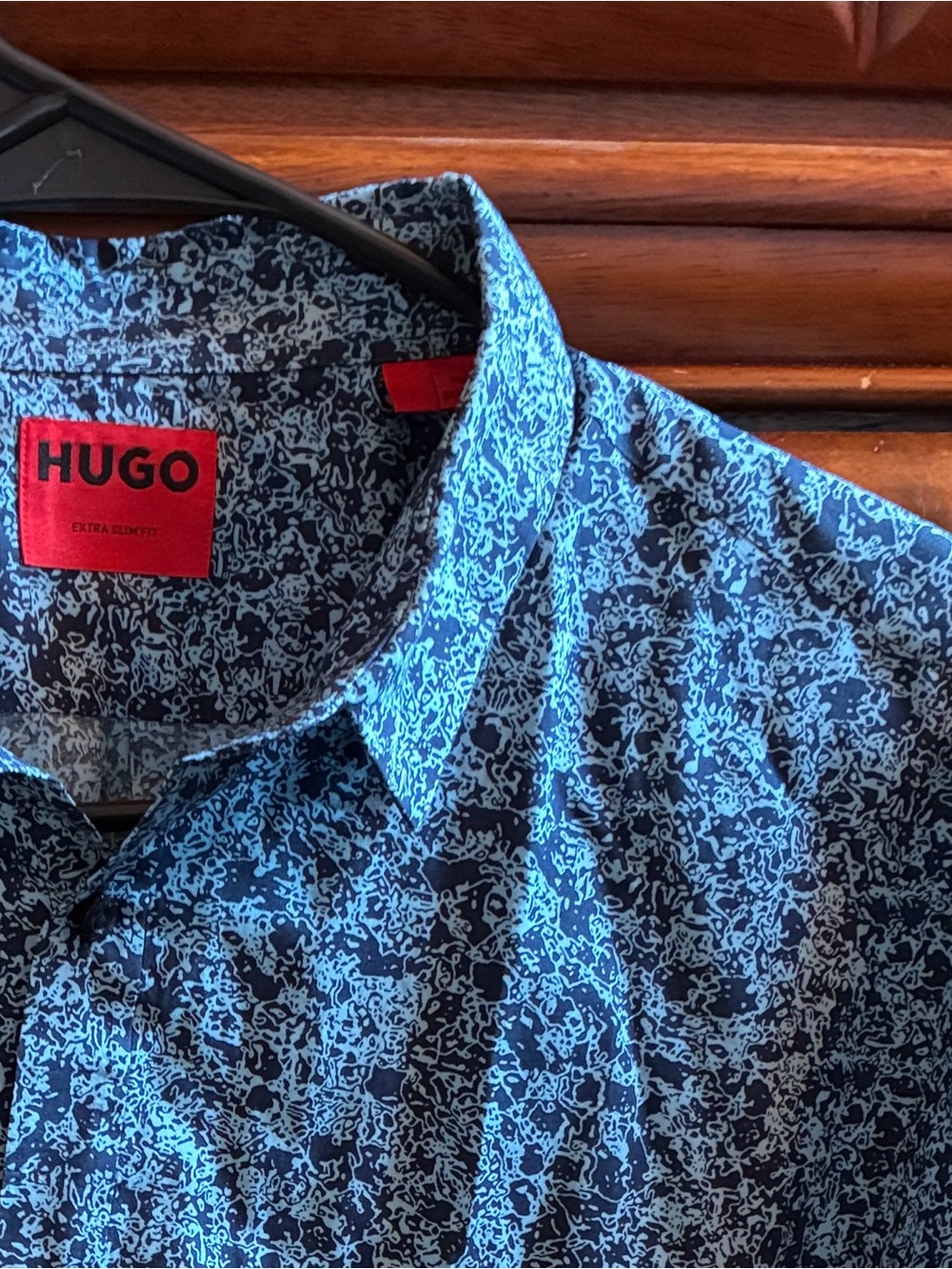 Hugo Boss Men's Navy and Light Blue Micro-Print Button-Down Shirt - Picture 3 of 5